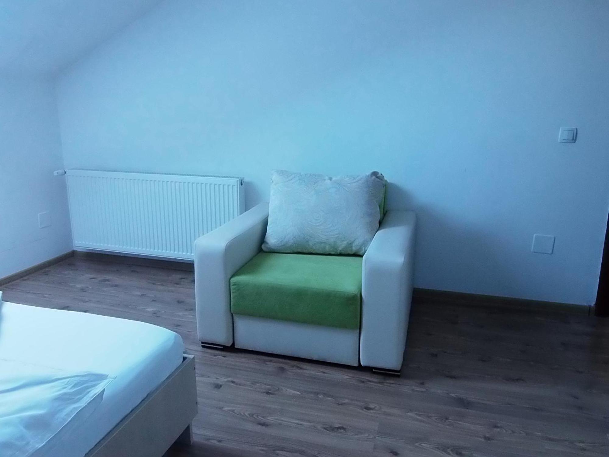 Pensiunea Dara Rîşnov Kamer foto