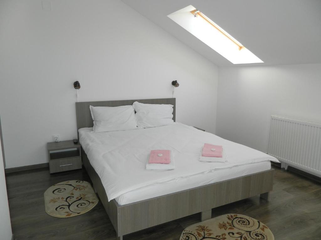 Pensiunea Dara Rîşnov Kamer foto